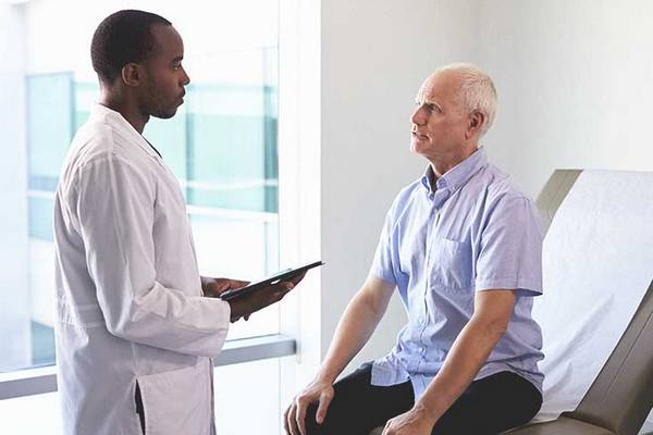 إنتاج المنوية بعد سن الأربعين. كيف يؤثر التقدم في العمر على عدد المنوية وخصوبة الذكور.